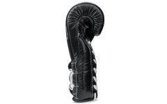 Боксерские перчатки на шнурке Fairtex BGL7 black 10 oz Боксерские перчатки на шнурке Fairtex BGL7 black 10 oz